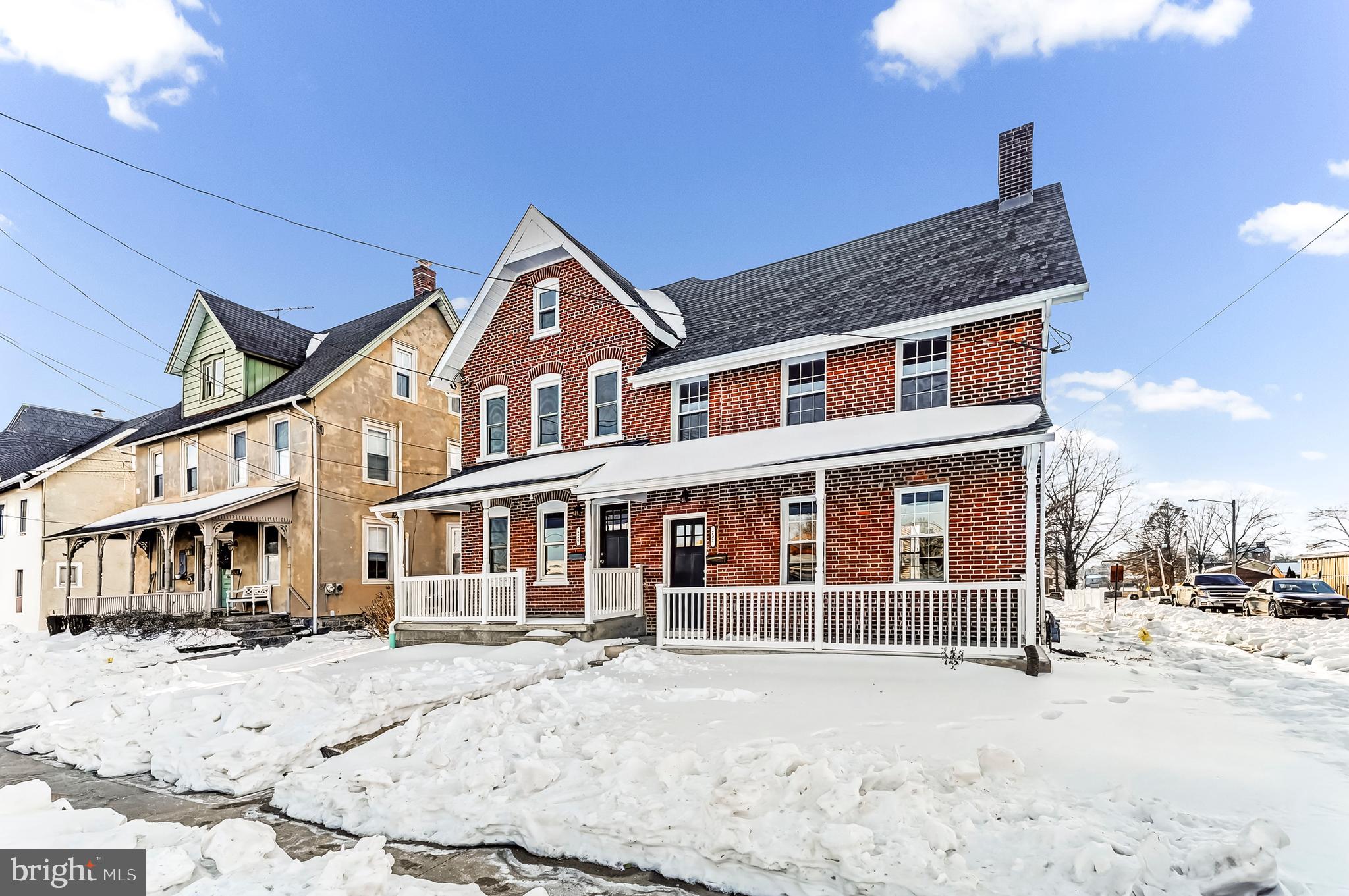 232 South 5th Street Oxford, PA 19363 - Photo 27 of 31 a front view of a house with a yard