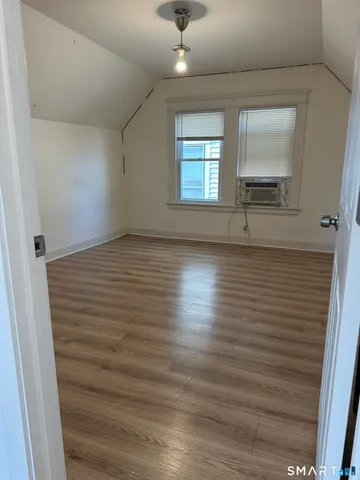 $1,850 | 27 9th Street, Derby, CT 06418