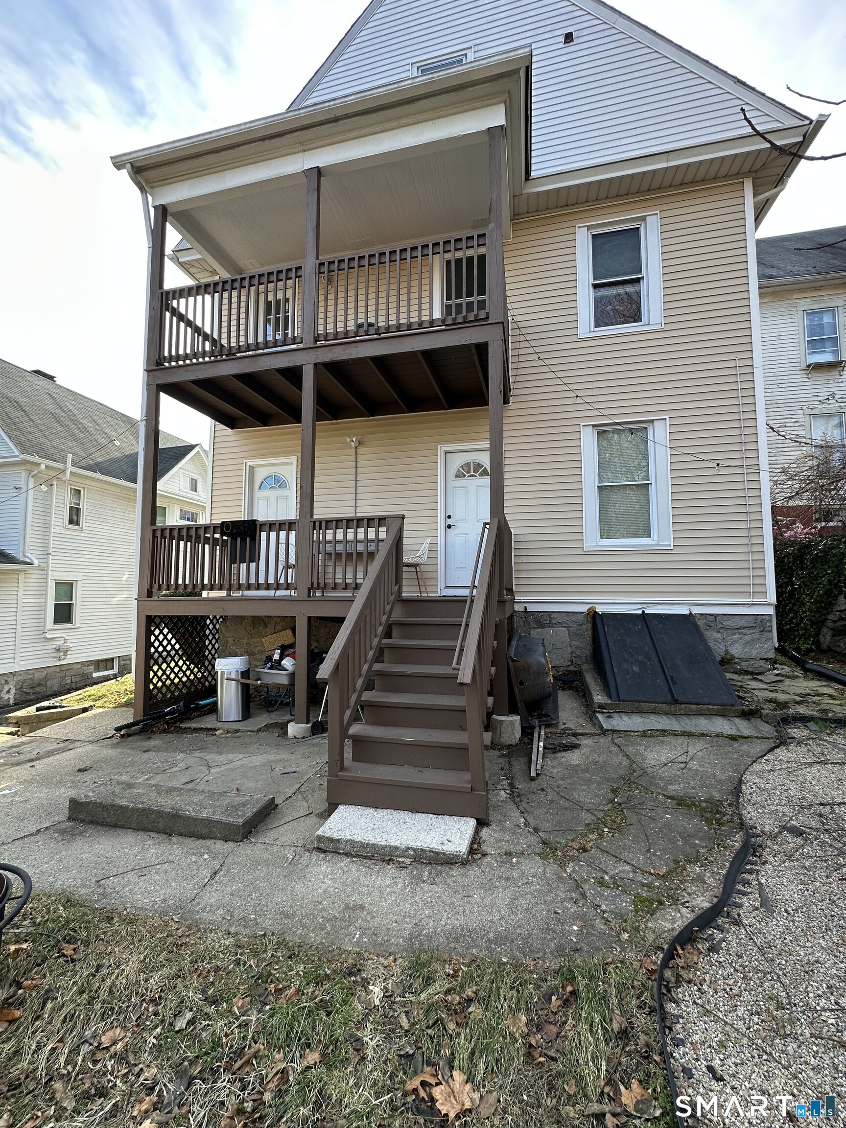 27 East 9th Street Derby, CT 06418 - Photo 3 of 22 a view of a house with a deck