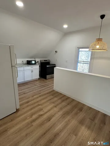 $1,850 | 27 9th Street, Derby, CT 06418