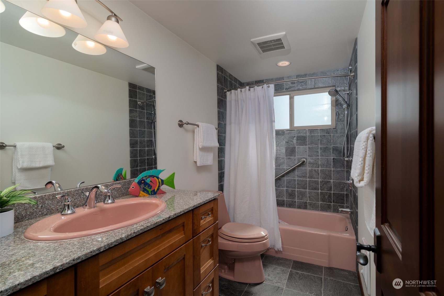 23712 Jefferson Point Road Northeast Kingston, WA 98346 - Photo 24 of 40 Gallery Image 24