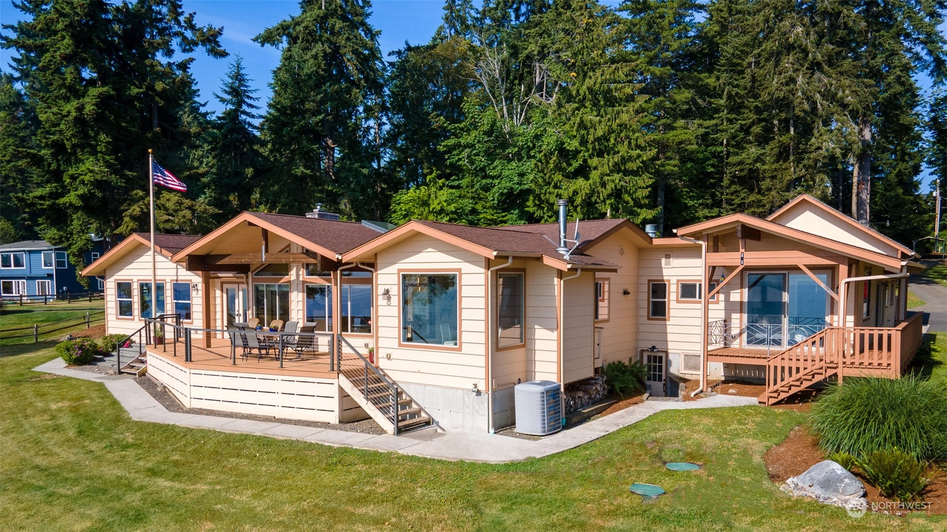 23712 Jefferson Point Road Northeast Kingston, WA 98346 - Photo 26 of 40 Gallery Image 26