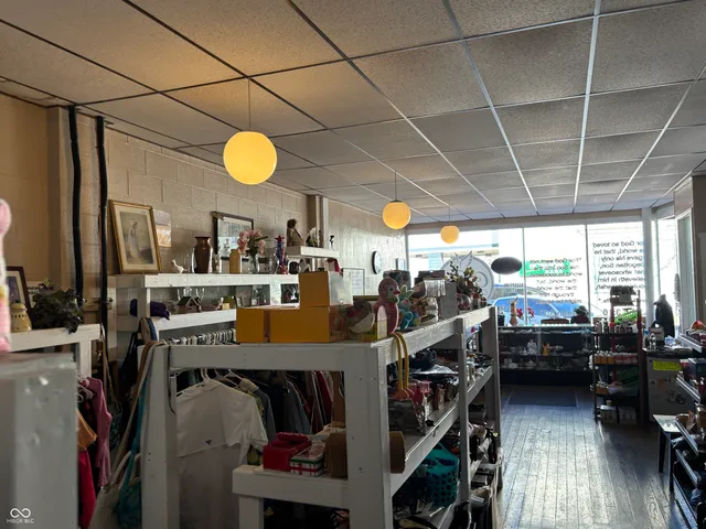 $495,000 | 101 West Main Cross Street, Edinburgh, IN 46124