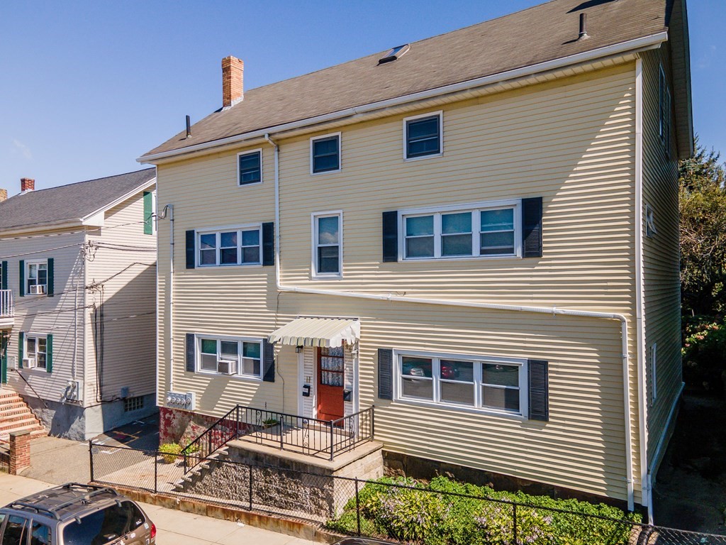 86 Hunter Street Fall River, MA 02721 - Photo 1 of 32