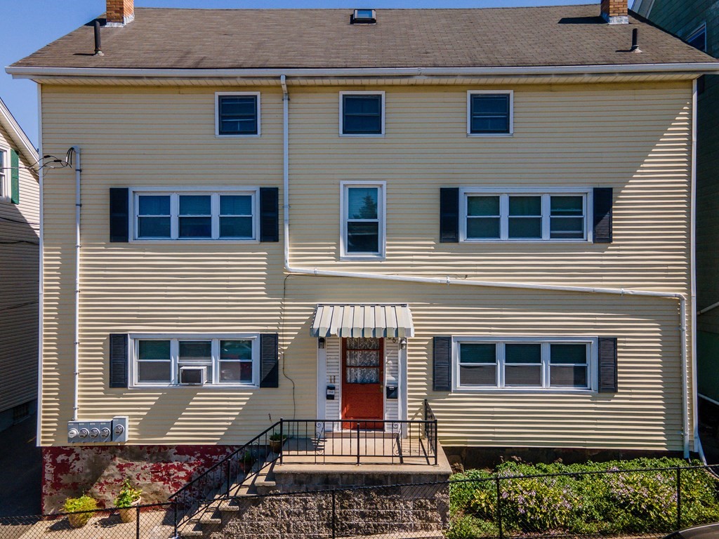 86 Hunter Street Fall River, MA 02721 - Photo 2 of 32