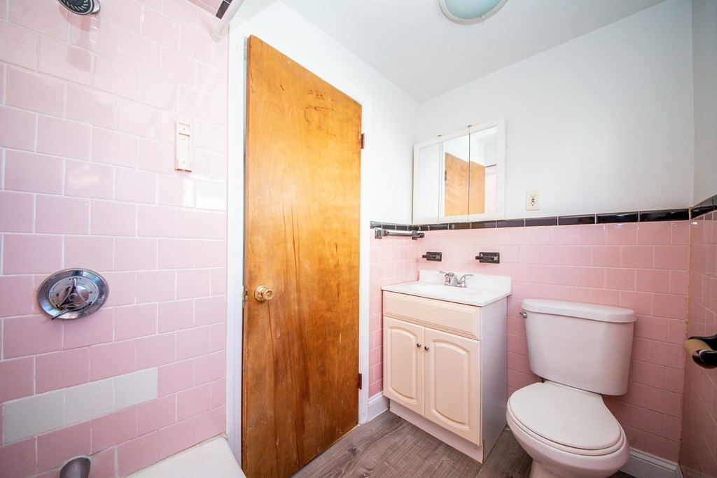 86 Hunter Street Fall River, MA 02721 - Photo 23 of 32