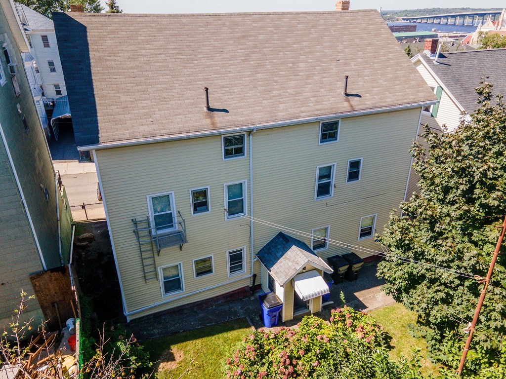 86 Hunter Street Fall River, MA 02721 - Photo 6 of 32