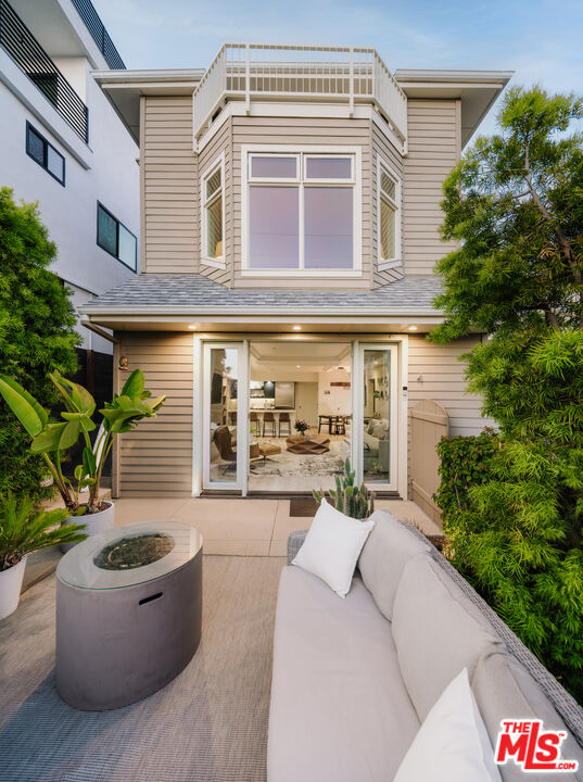 2817 3rd Street, Unit 4 Santa Monica, CA 90405 - Photo 19 of 25