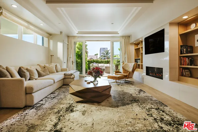 $1,150,000 | 2817 3rd Street, Unit 4, Santa Monica, CA 90405