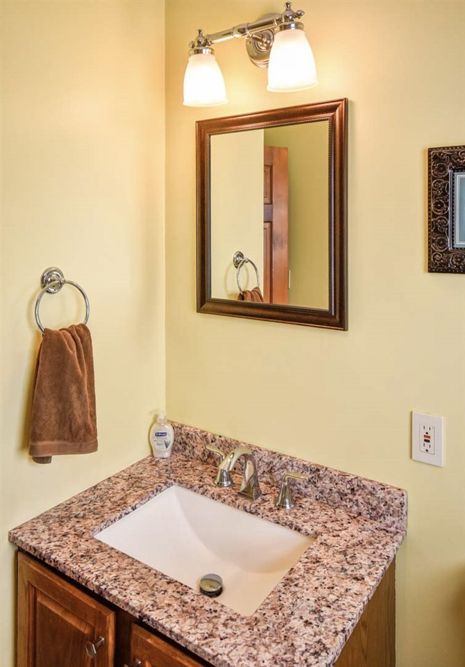 43 Winterhill Road Goffstown, NH 03045 - Photo 16 of 25 Gallery Image 16
