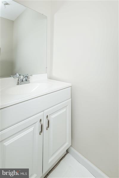 660 Howards Loop Annapolis, MD 21401 - Photo 5 of 25 Bath