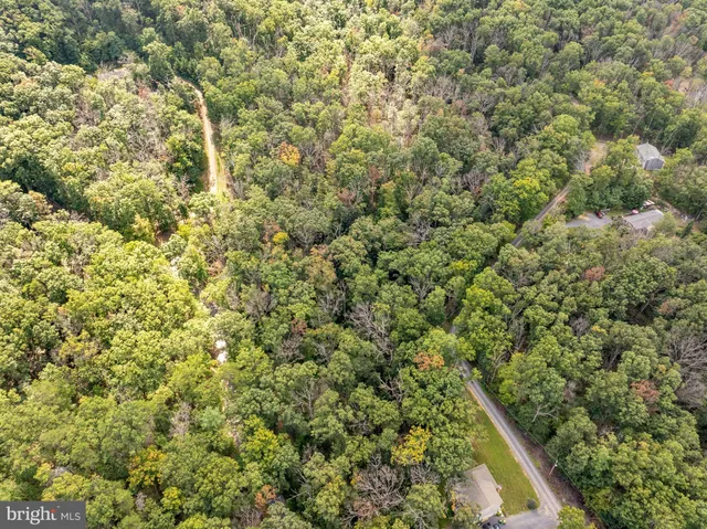 view of a yard with an outdoor space