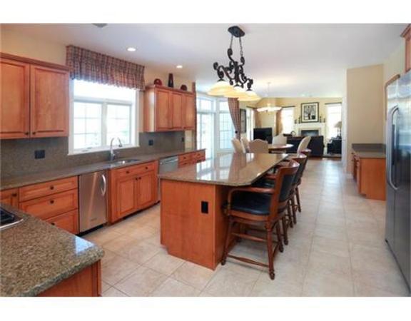 6 Nathan Lane Middleton, MA 01949 - Photo 4 of 27 Gallery Image 4