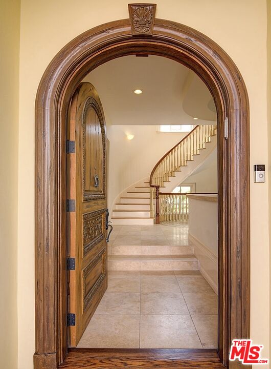 5003 Roma Court Venice, CA 90292 - Photo 3 of 34 a view of entryway