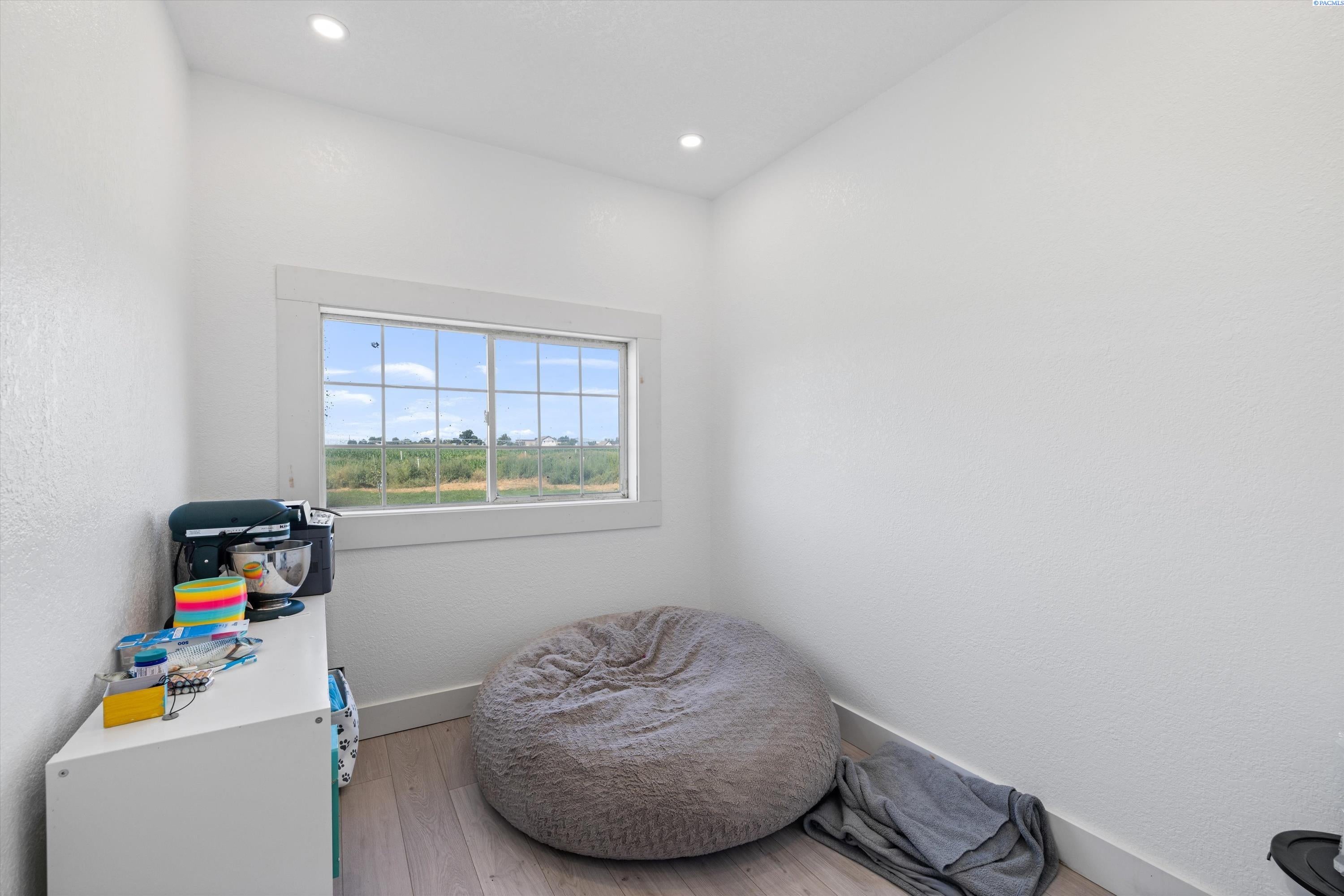 4340 Van Belle Road Outlook, WA 98938 - Photo 12 of 16 Gallery Image 12