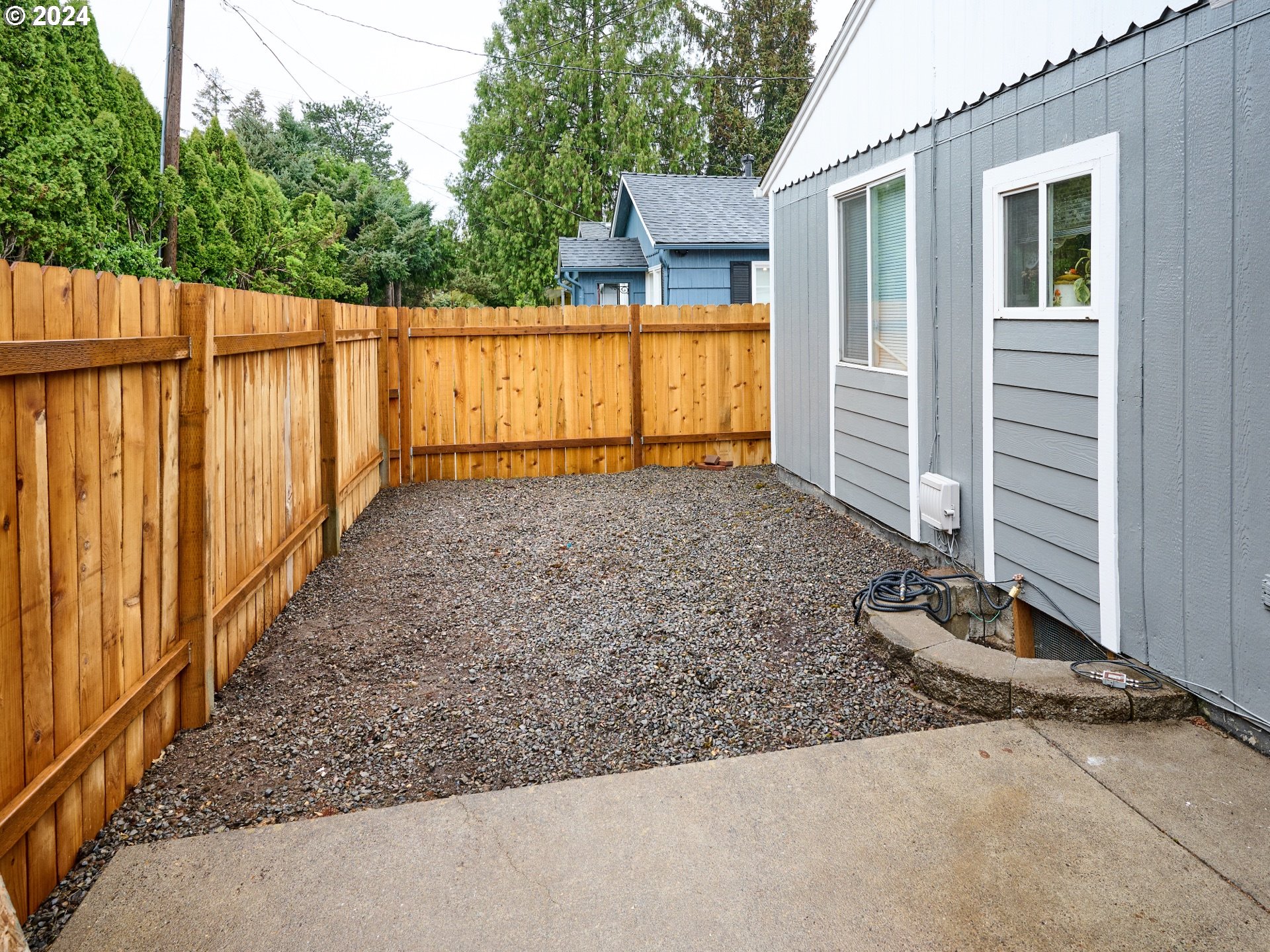 2453 Simpson Street Southeast Salem, OR 97301 - Photo 30 of 36 Yard
