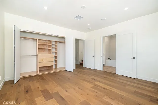 $1,690,000 | 822 South Plymouth Boulevard, Unit 4, Los Angeles, CA 90005