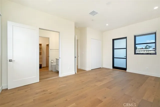 $1,690,000 | 822 South Plymouth Boulevard, Unit 4, Los Angeles, CA 90005