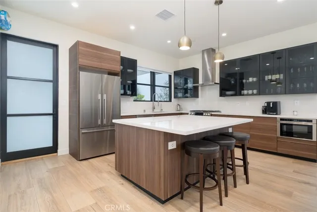 $1,690,000 | 822 South Plymouth Boulevard, Unit 4, Los Angeles, CA 90005