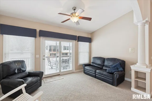 $369,900 | 707 Wells Fargo Trail, Le Claire, IA 52753