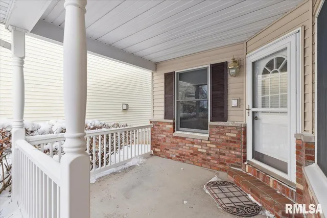 $369,900 | 707 Wells Fargo Trail, Le Claire, IA 52753