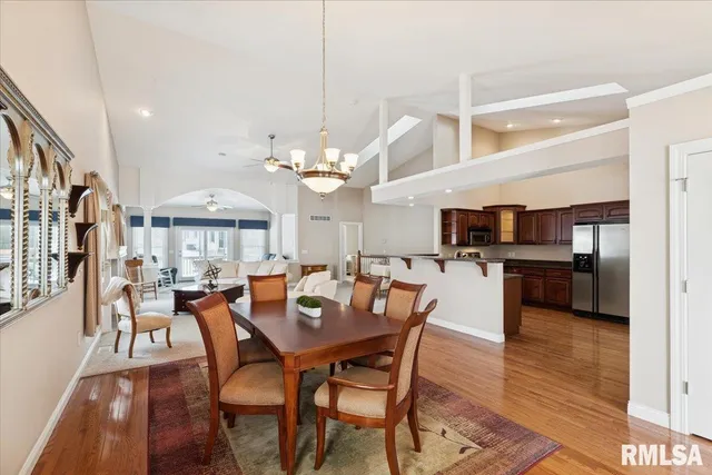 $369,900 | 707 Wells Fargo Trail, Le Claire, IA 52753