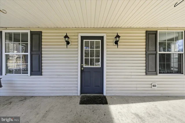 a view of a white house