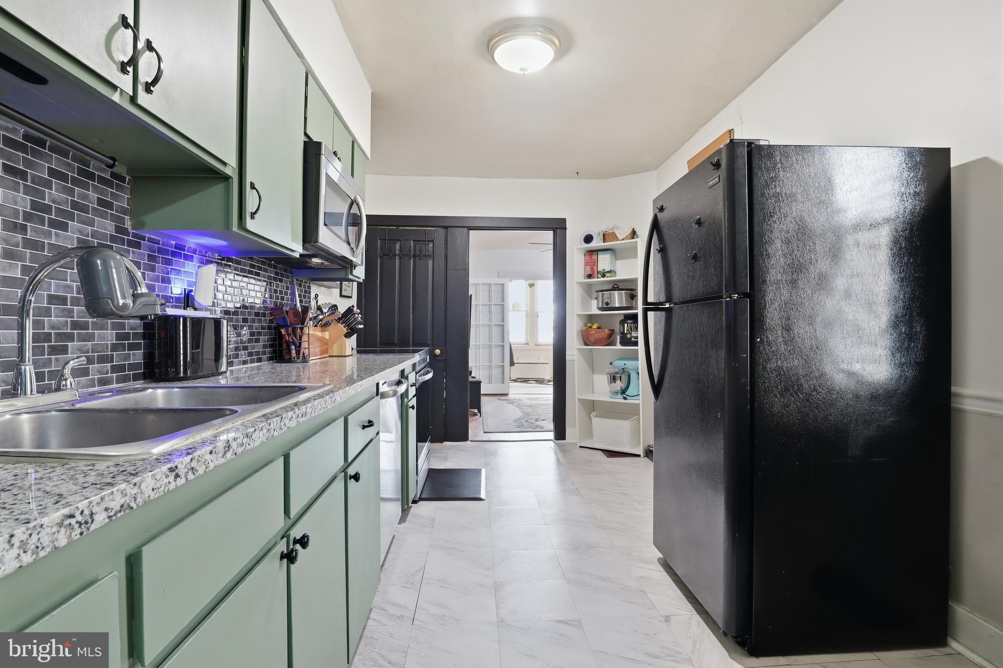 109 Fairview Avenue Lancaster, PA 17603 - Photo 13 of 35