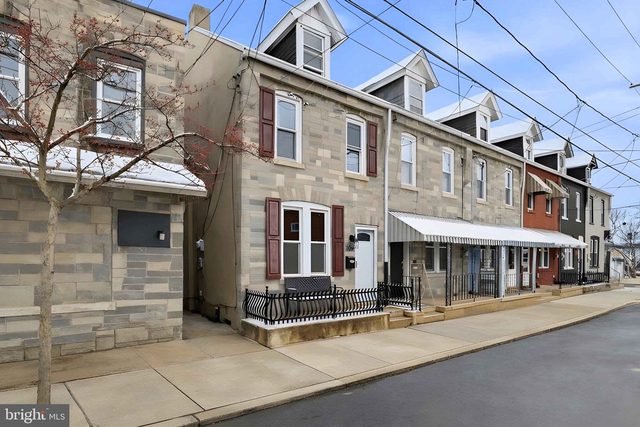 109 Fairview Avenue Lancaster, PA 17603 - Photo 2 of 35