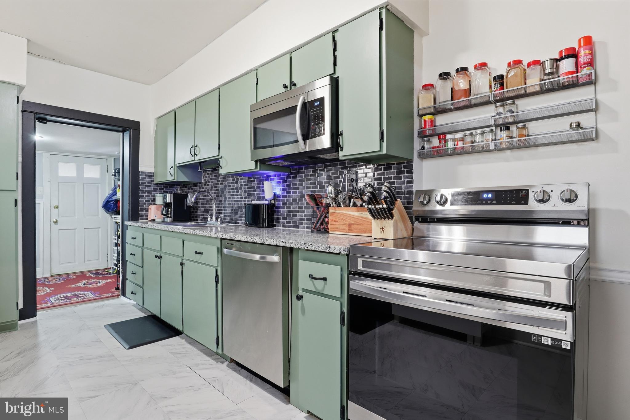 109 Fairview Avenue Lancaster, PA 17603 - Photo 10 of 35