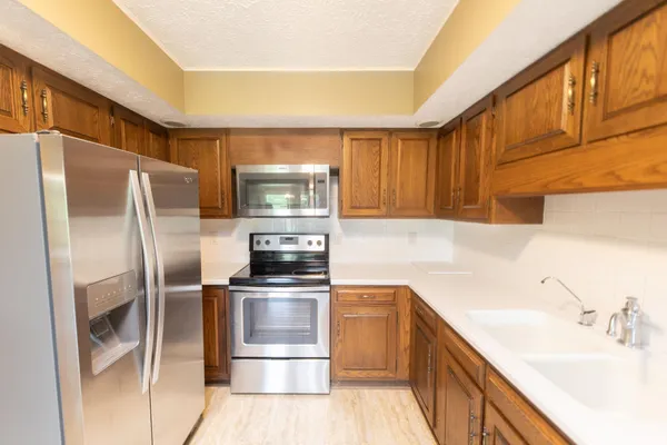 $2,500 | 604 West Soutar Drive, Bloomington, IN 47403