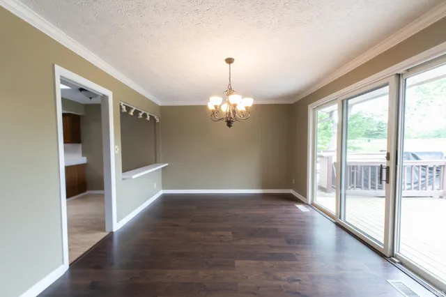 $2,500 | 604 West Soutar Drive, Bloomington, IN 47403