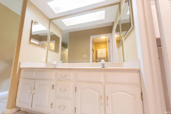 $2,500 | 604 West Soutar Drive, Bloomington, IN 47403