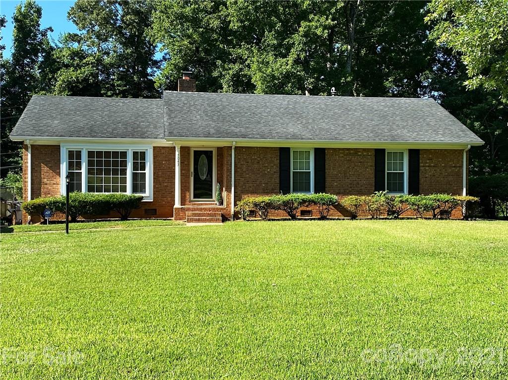 7043 Crossridge Road Charlotte, NC 28214 - Photo 1 of 20 Gallery Image 1