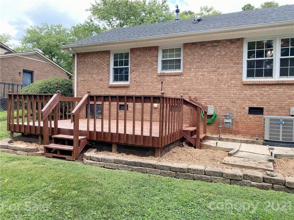 7043 Crossridge Road Charlotte, NC 28214 - Photo 16 of 20 Gallery Image 16