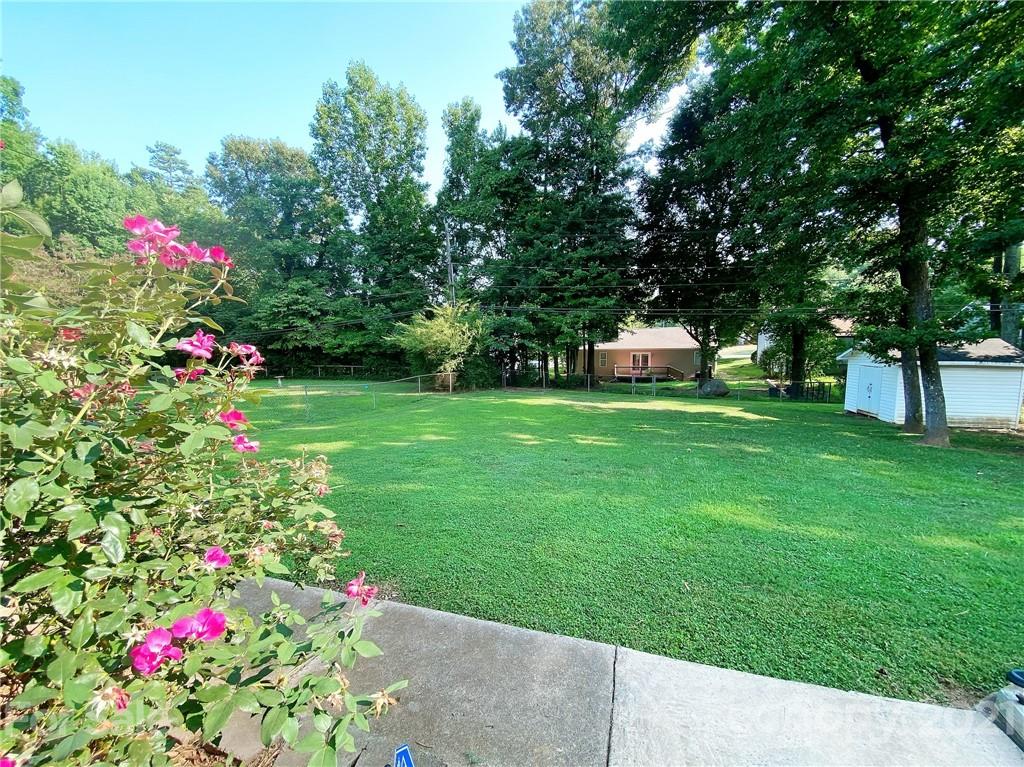 7043 Crossridge Road Charlotte, NC 28214 - Photo 18 of 20 Gallery Image 18