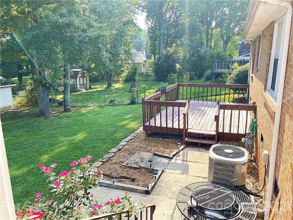 7043 Crossridge Road Charlotte, NC 28214 - Photo 19 of 20 Gallery Image 19