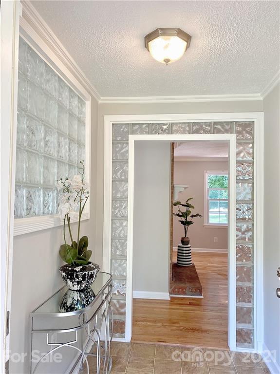7043 Crossridge Road Charlotte, NC 28214 - Photo 4 of 20 Gallery Image 4