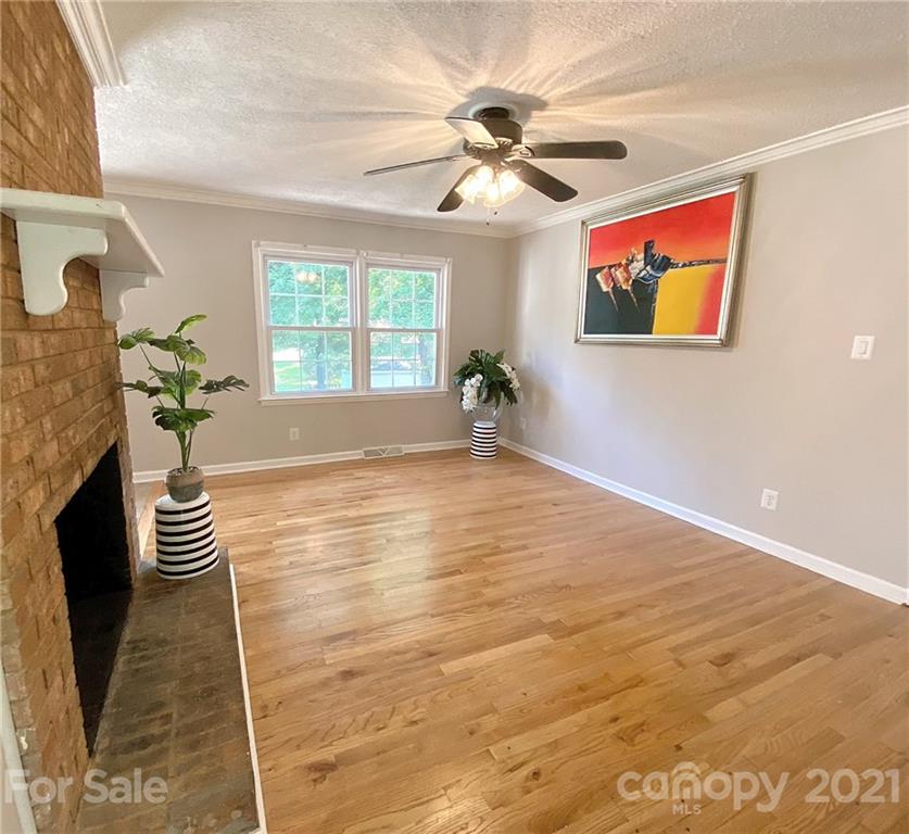 7043 Crossridge Road Charlotte, NC 28214 - Photo 7 of 20 Gallery Image 7