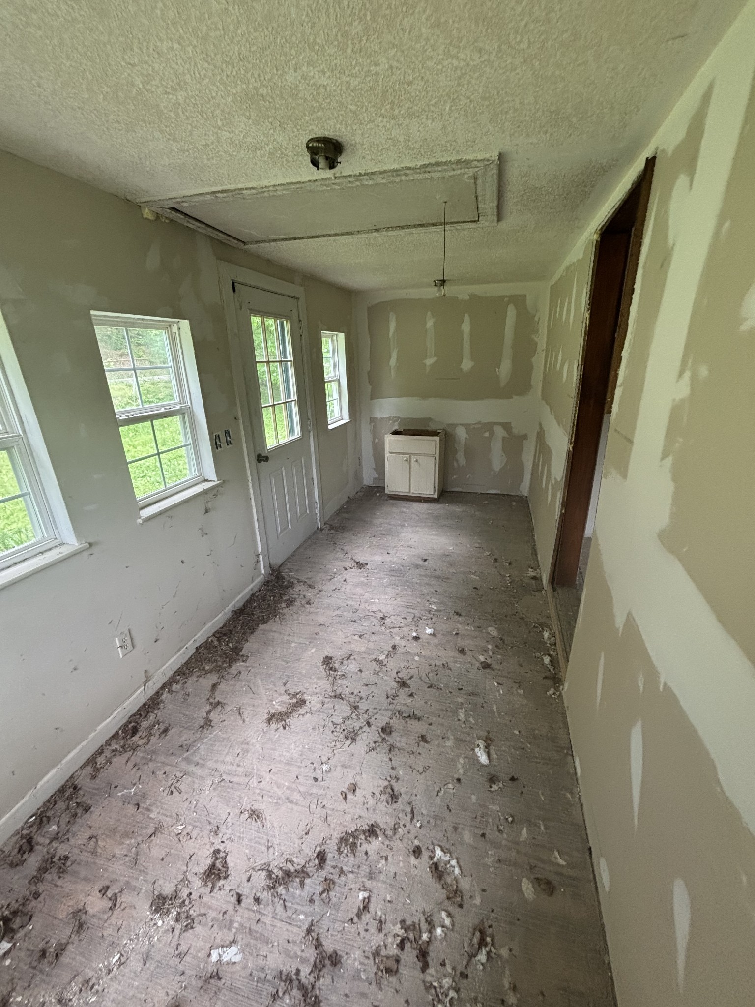 1501 Hatcher Hollow Road McEwen, TN 37101 - Photo 3 of 19 Gallery Image 3