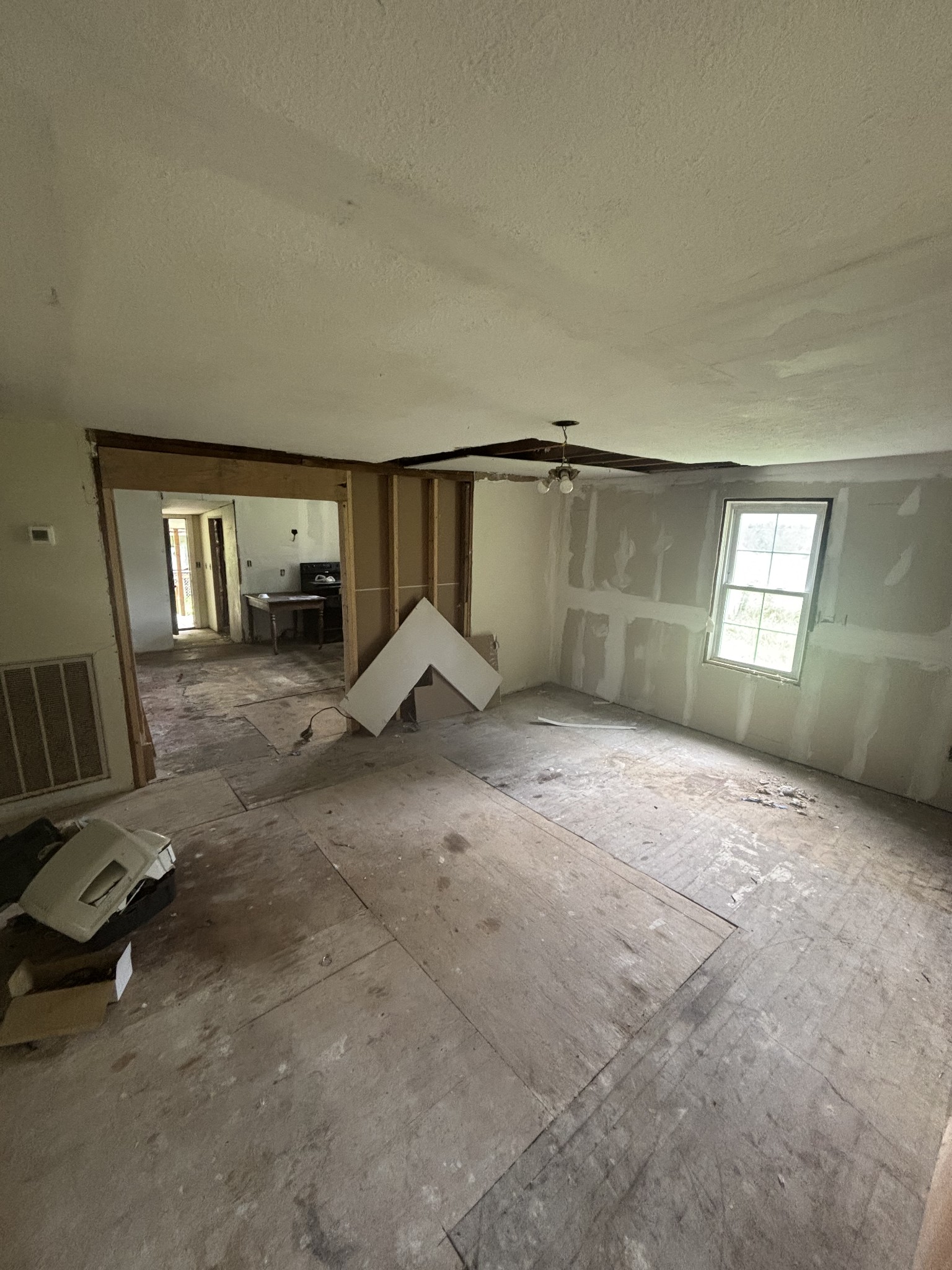 1501 Hatcher Hollow Road McEwen, TN 37101 - Photo 4 of 19 Gallery Image 4