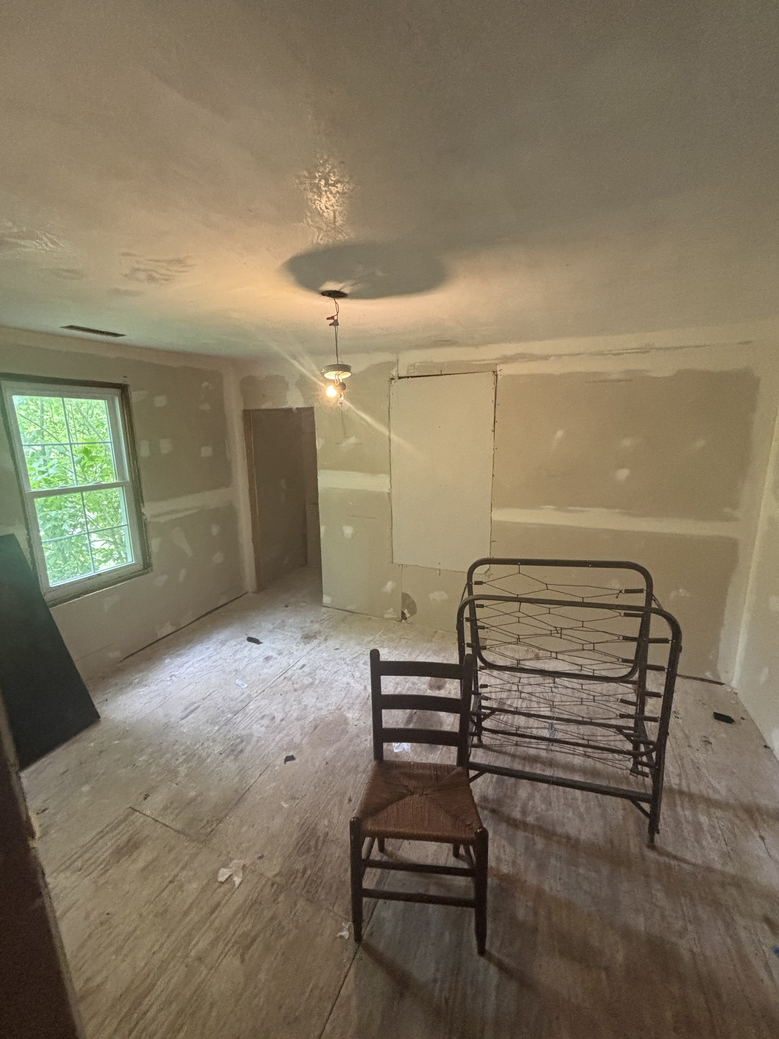 1501 Hatcher Hollow Road McEwen, TN 37101 - Photo 5 of 19 Gallery Image 5