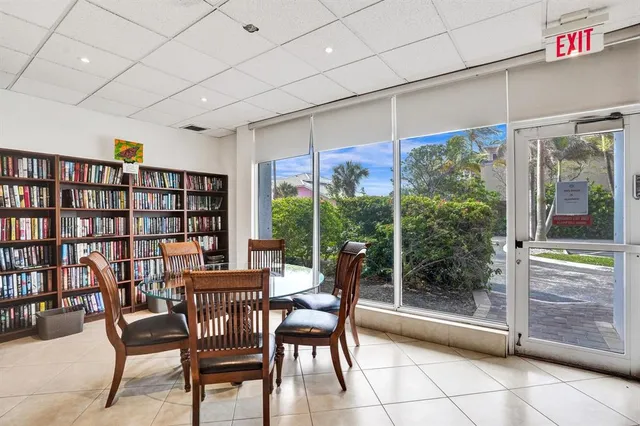 $689,000 | 800 Southeast 20th Avenue, Unit 915, Deerfield Beach, FL 33441