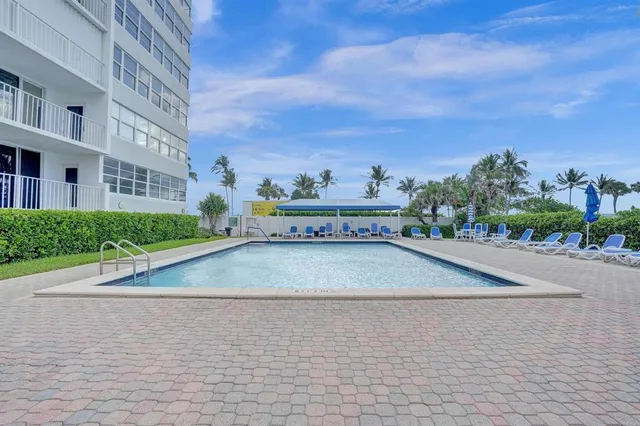 $689,000 | 800 Southeast 20th Avenue, Unit 915, Deerfield Beach, FL 33441