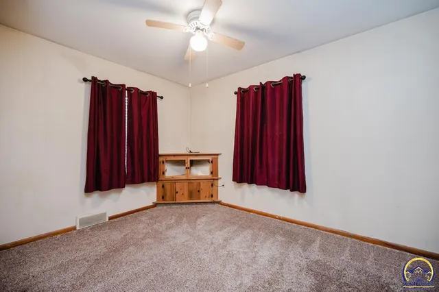 $185,000 | 604 Maple Street, Wamego, KS 66547