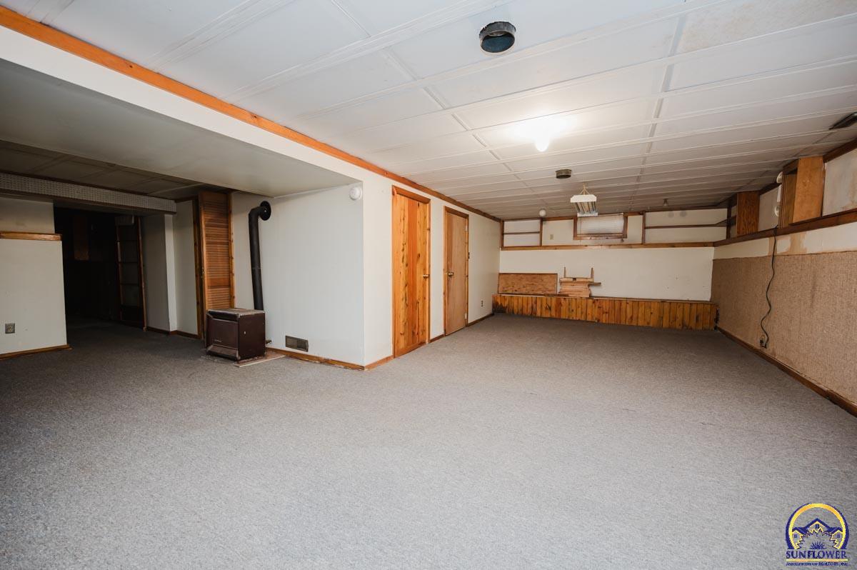 604 Maple Street Wamego, KS 66547 - Photo 21 of 36