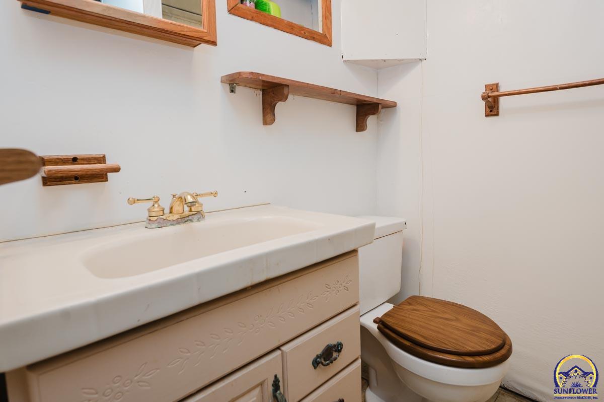 604 Maple Street Wamego, KS 66547 - Photo 26 of 36