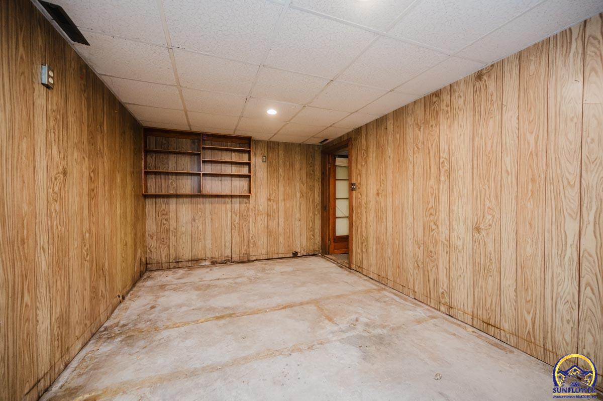 604 Maple Street Wamego, KS 66547 - Photo 30 of 36