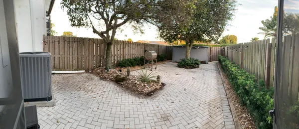 $2,800 | 1494 White Pine Drive, Wellington, FL 33414