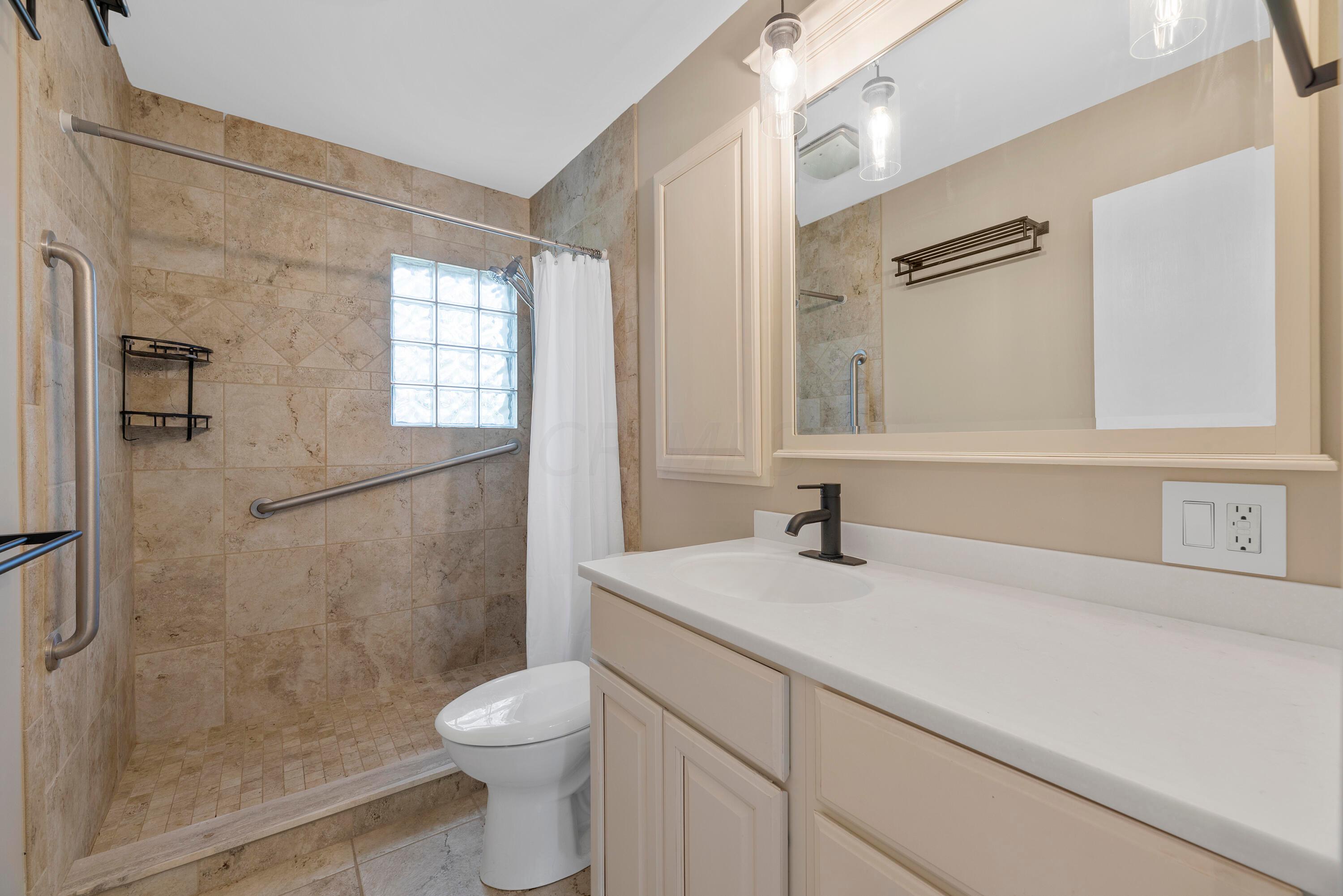 270 Walhalla Road Columbus, OH 43202 - Photo 25 of 40 MAR_4618
